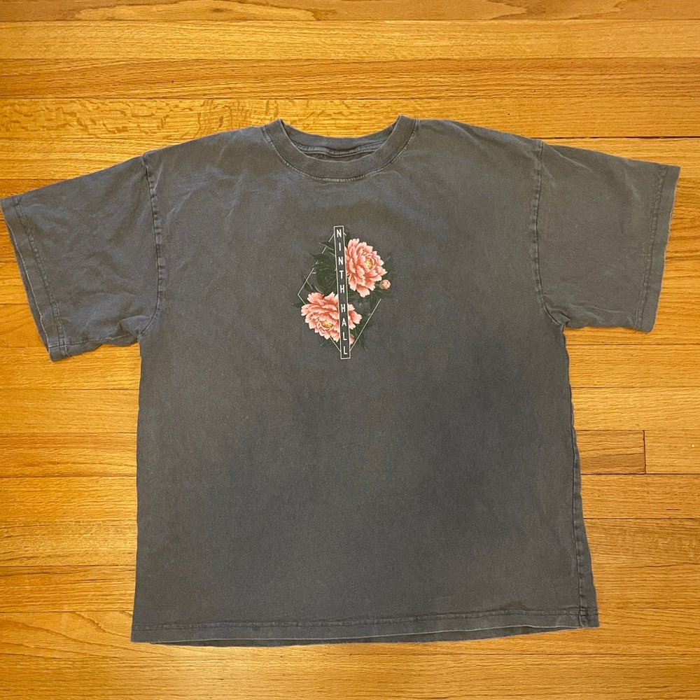 Ninth Hall L Dragon Graphic Tee - Picture 2 of 6